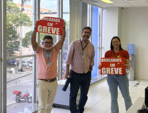 SINDICATO VISITA AGÊNCIAS E MOBILIZA EMPREGADOS e EMPREGADAS DA CAIXA PARA A GREVE